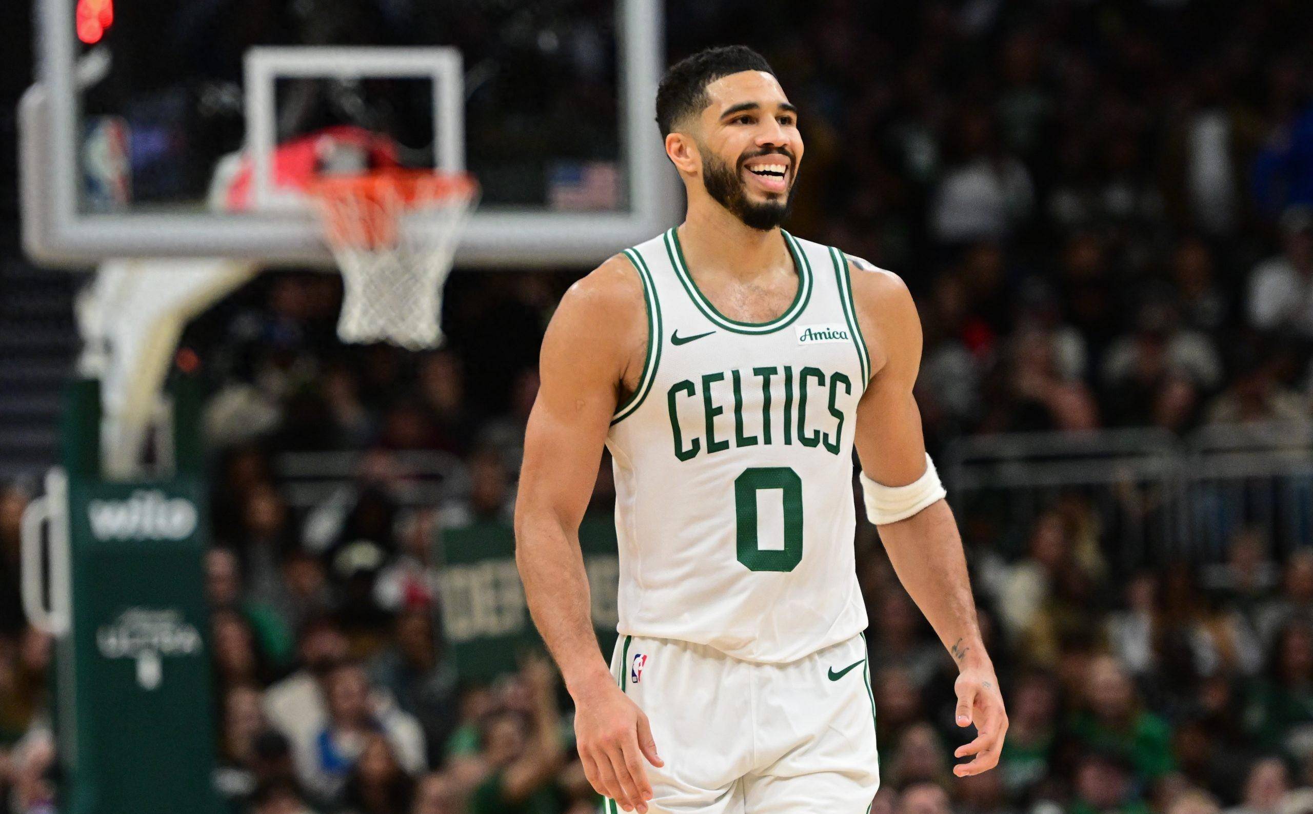  塔图姆绝杀篮网 九游游戏礼包领取