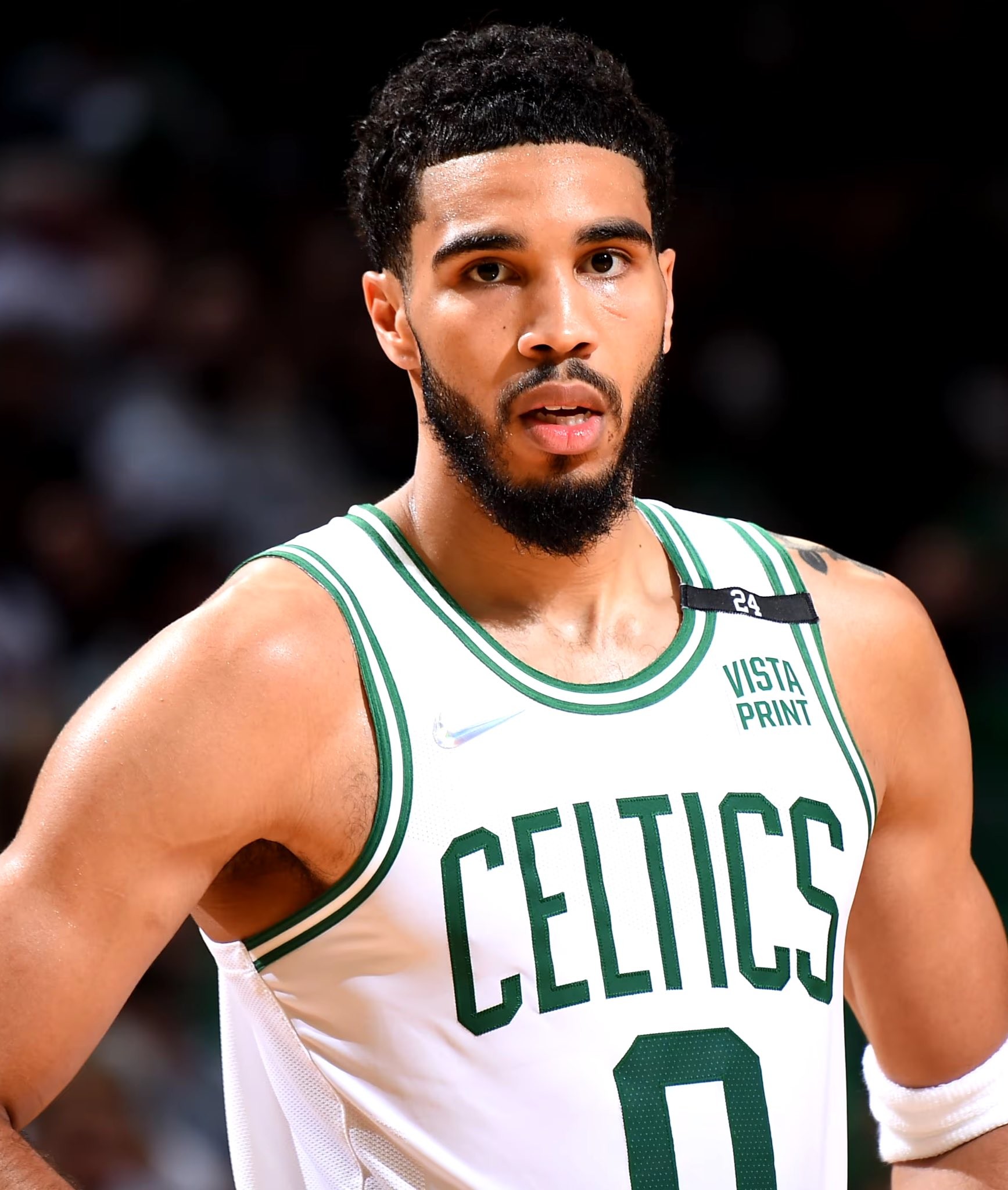 塔图姆回归赛场，问鼎冠军首场状态亮眼，拜仁观众沸腾！的简单介绍九游最新版APP下载